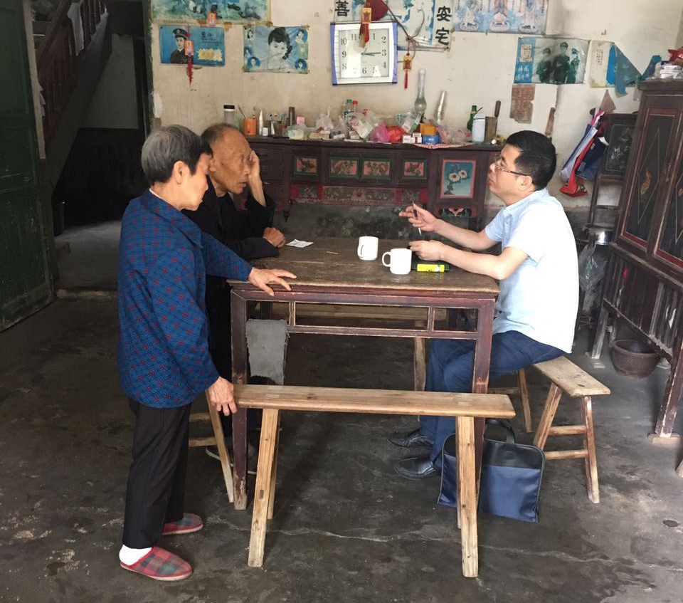 天明书记扶贫走访_看图王.jpg